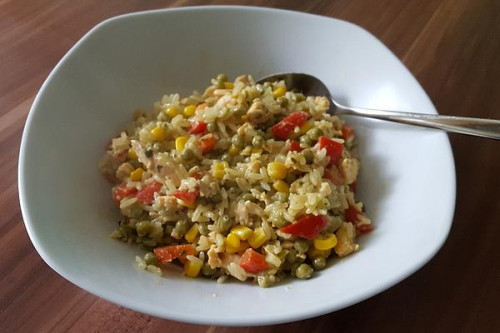Gemüse - Reis - Pfanne mit Lachs